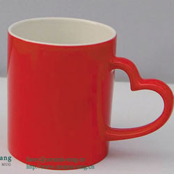 Heart-shaped Color Changing Ceramic mugs