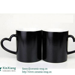 Black Heart-shaped Ceramic Mugs