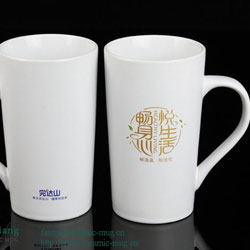 White V Shape Color Glazed Ceramic Mugs