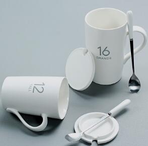The difference between white porcelain mug and bone china mugs