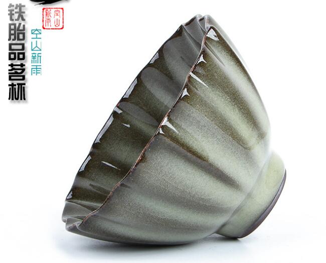 Longquan celadon hand made iron body Master Cup
