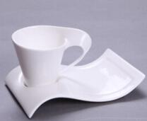 Wave shaped creative coffee cup and saucers