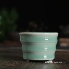 Longquan celadon teacup, three legged small teacup